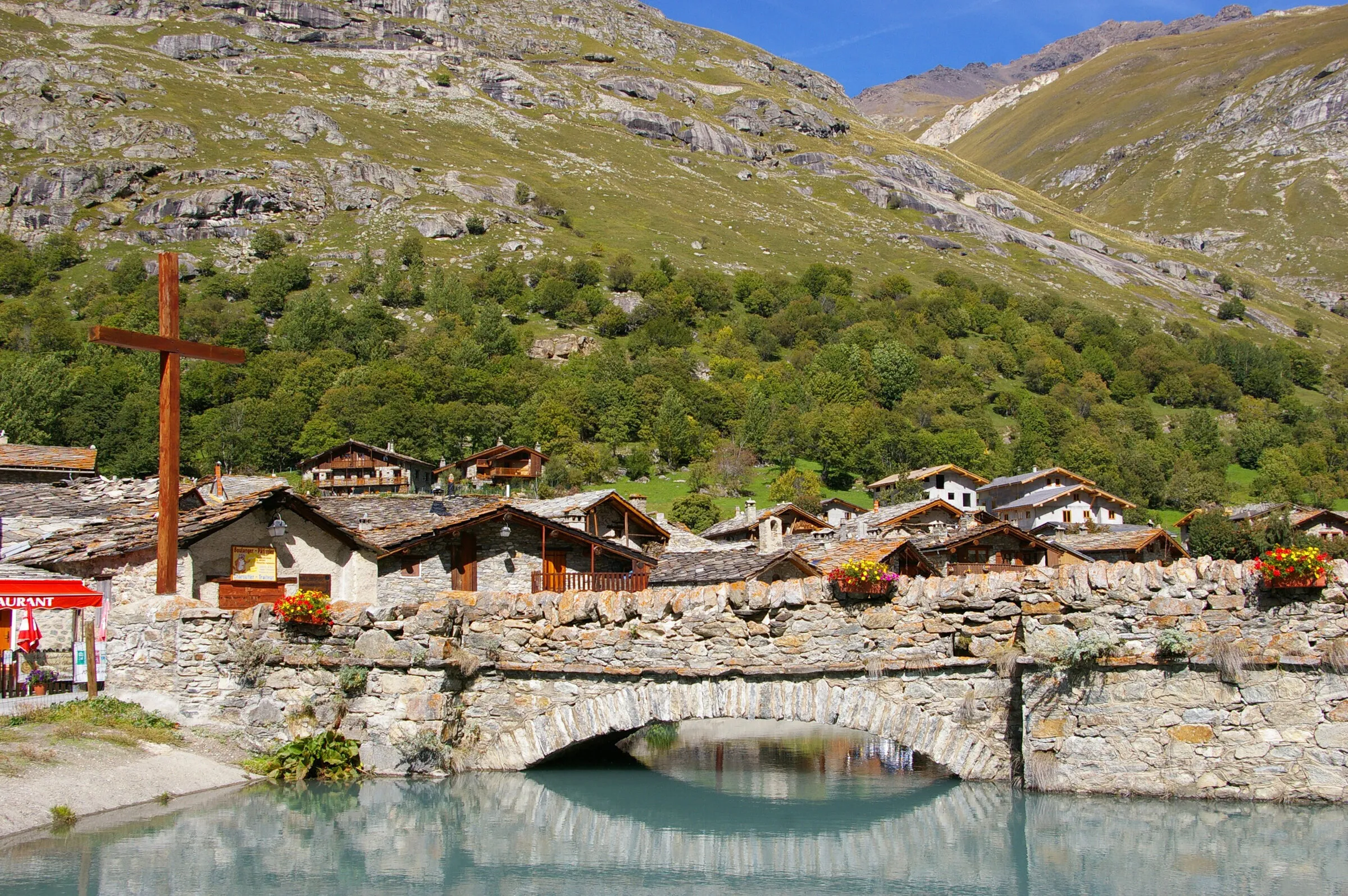 Bonneval-sur-Arc et le col de l'Iseran : le plus beau village et le plus haut col