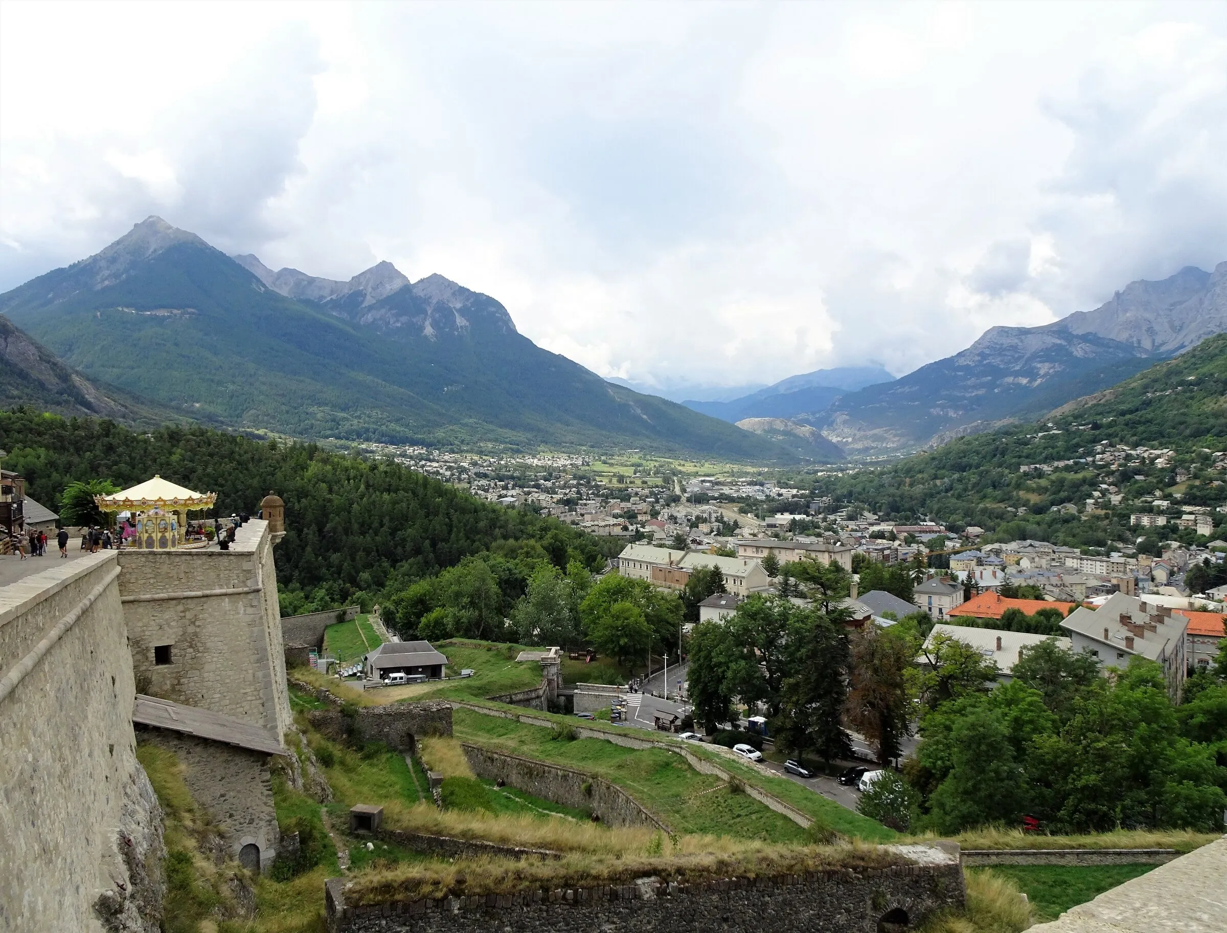 Briançon and Montgenèvre: the Vauban citadel, the highest town in France, and its pass