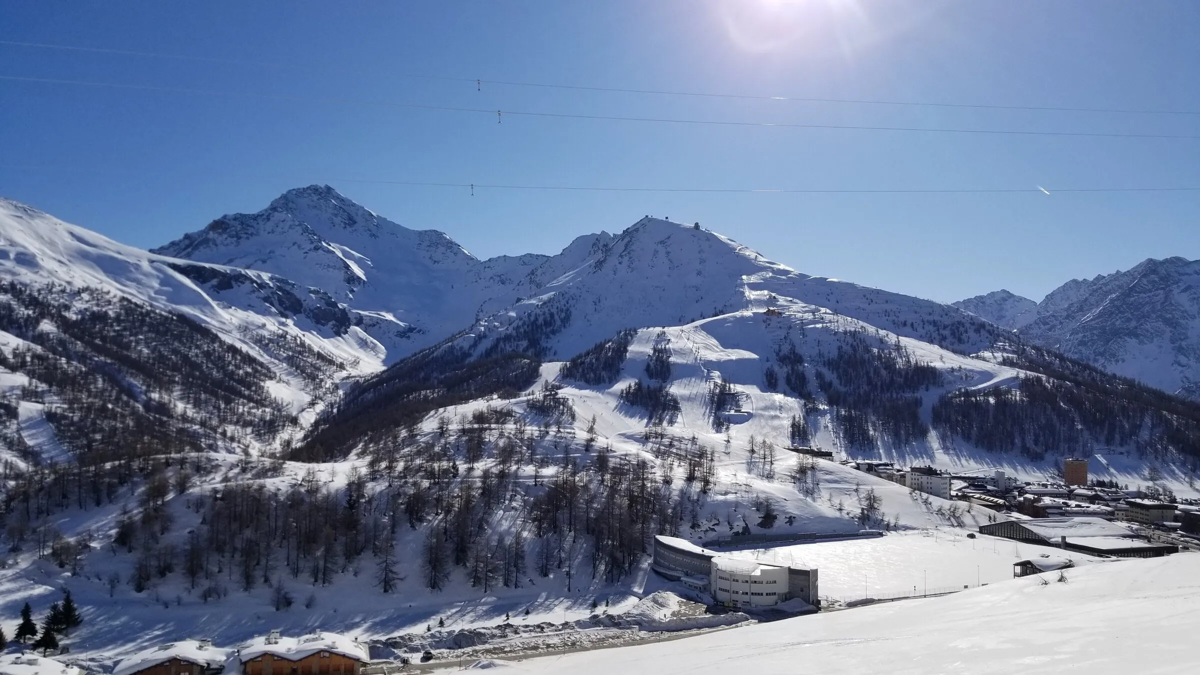 Sestriere and the Vialattea: 400 km of Italian pistes, 1 h 30 away